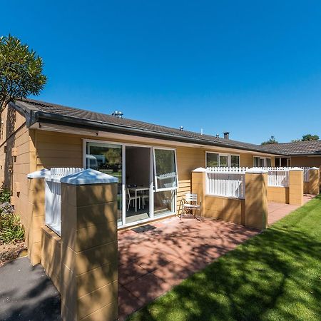 Aaron Lodge Holiday Park ダニーデン エクステリア 写真