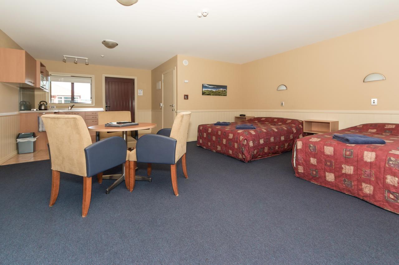 Aaron Lodge Holiday Park ダニーデン エクステリア 写真