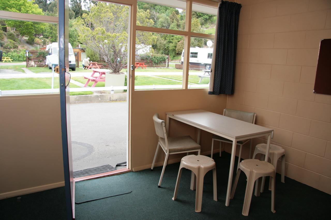 Aaron Lodge Holiday Park ダニーデン エクステリア 写真
