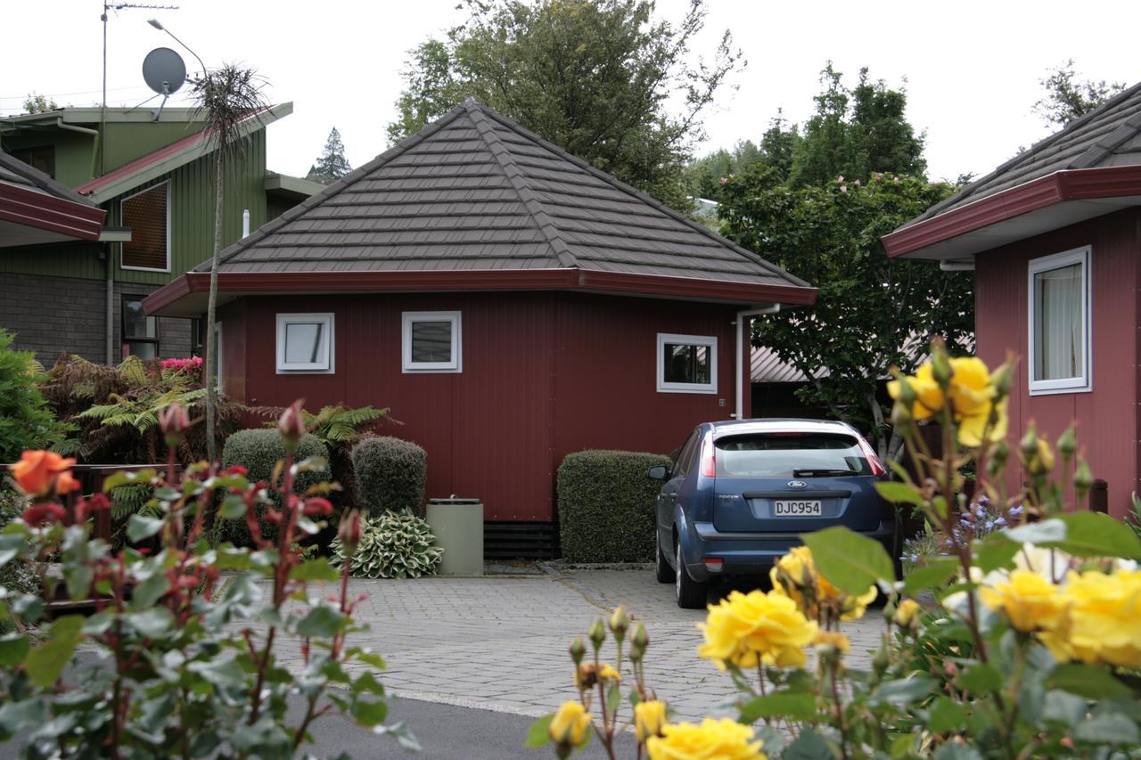Aaron Lodge Holiday Park ダニーデン エクステリア 写真